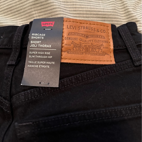 ✨NWT Levi’s Ribcage High Waisted Shorts - Picture 9 of 11